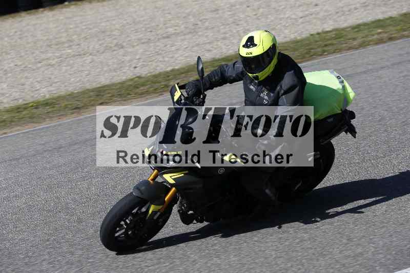 /01 02.04.2026 MAZ ADR/Gruppe gelb Gruppe gruen/57-1